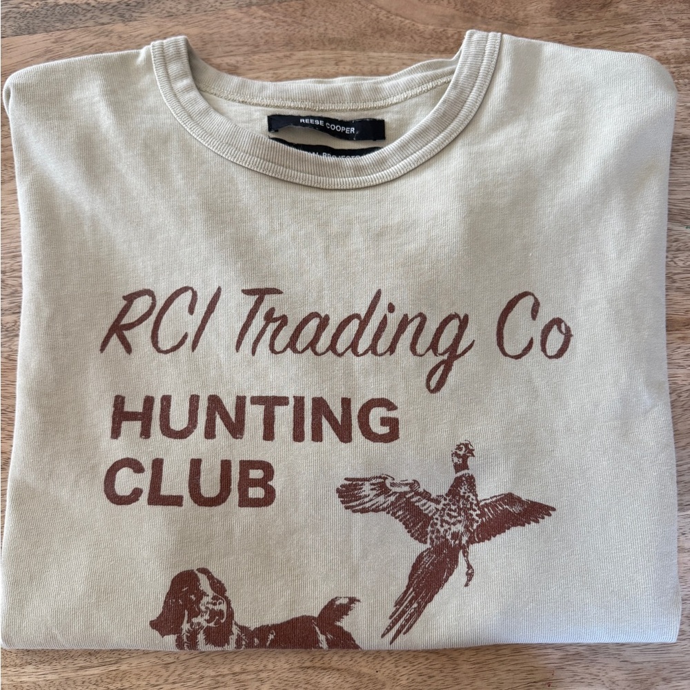 Reese Cooper Cream Tee with Brown Hunting Club Graphic